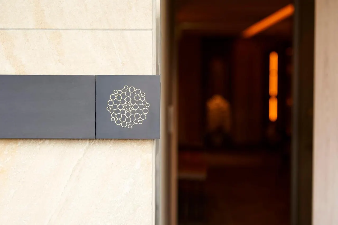 *****  Tassel Hotel Sanjo Shirakawa Kyoto Japan